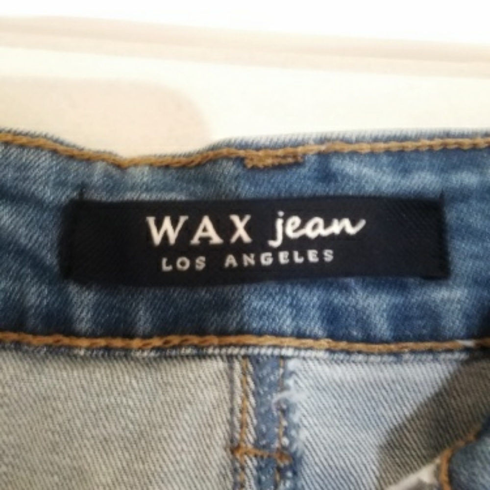 DONATED 10/9 WAX JEAN Denim Mini Skirt Light Wash Distressing Size 0/2 - Picture 4 of 5
